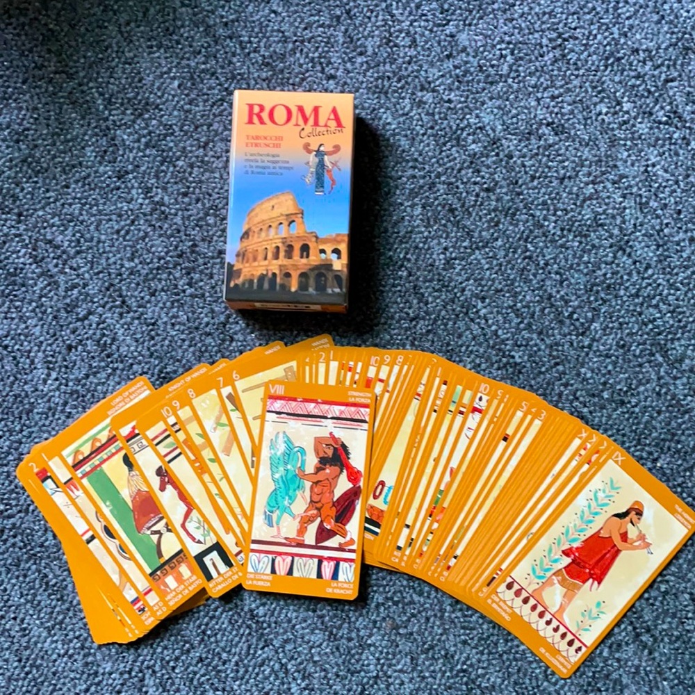 Eutruscan Tarot and guidebook